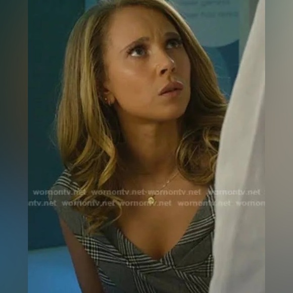 Alice + Olivia Deandra Top size 8 - Picture 9 of 9